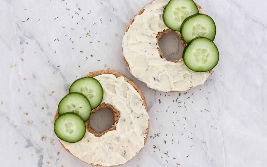 Garlic & Herb Vegan Cream Cheese